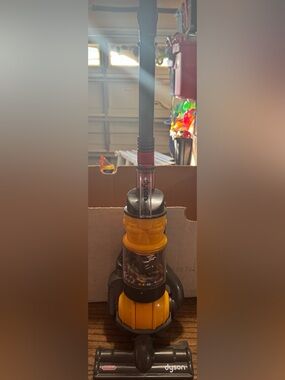 TOY Dyson Yellow and Black Vacuum